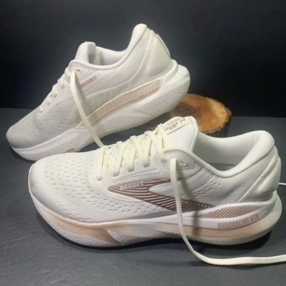 Brooks Shoes - Brooks Adrenaline 24 GTS Sneakers